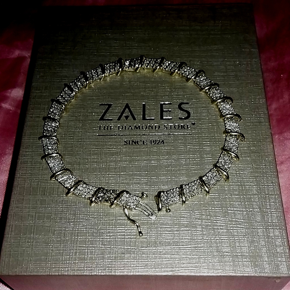 1.9 CTTW GENUINE DIAMOND 10kt.Gold Bracelet